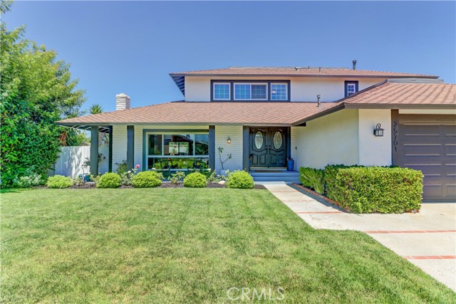 25701 Minoa Drive, Mission Viejo CA: https://media.crmls.org/medias/be7bfe74-d45c-48b8-ac6e-57b56657bdb2.jpg
