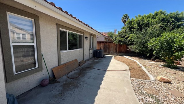 25966 via oro, Loma Linda CA: https://media.crmls.org/medias/be7c49fb-833a-429b-ac6a-8acf04b5e35f.jpg