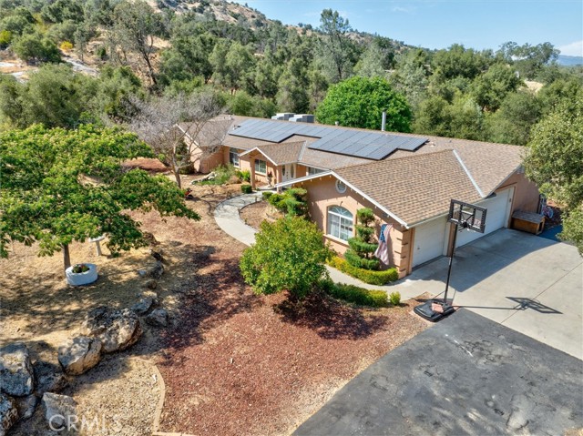 Detail Gallery Image 4 of 52 For 30082 Tioga Dr, Coarsegold,  CA 93614 - 4 Beds | 3 Baths