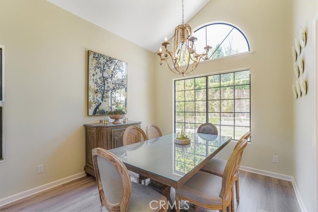 3931 Cottonwood Grove Trail, Calabasas CA: https://media.crmls.org/medias/be7c817a-3185-481a-b6ac-33b78ce4fc22.jpg