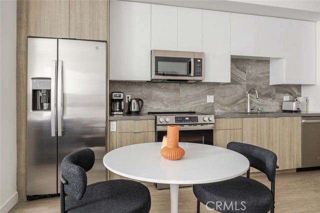 Detail Gallery Image 15 of 21 For 551 S Harbor #400,  San Pedro,  CA 90731 - 2 Beds | 2 Baths