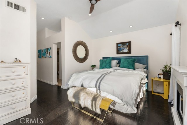 Detail Gallery Image 22 of 46 For 24 Cormorant, Newport Beach,  CA 92660 - 2 Beds | 2 Baths
