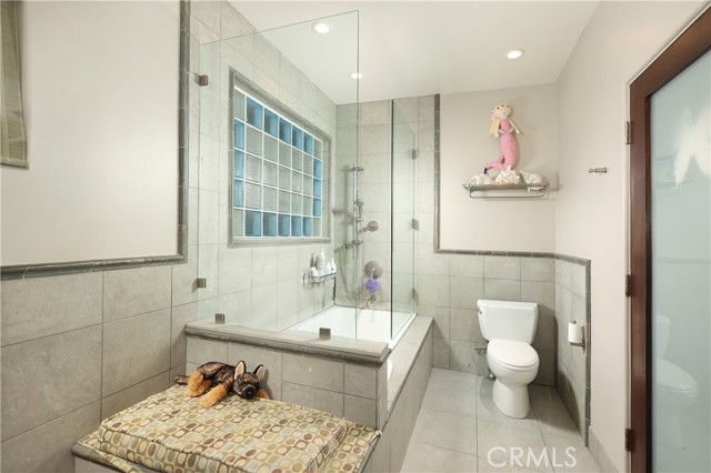 23640 Aster Trail, Calabasas CA: https://media.crmls.org/medias/be7d07a2-4e9a-4354-b4d2-38b01f851600.jpg