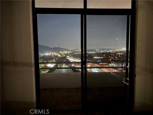 Detail Gallery Image 24 of 68 For 345 Pioneer Dr Ph5,  Glendale,  CA 91203 - 2 Beds | 2 Baths