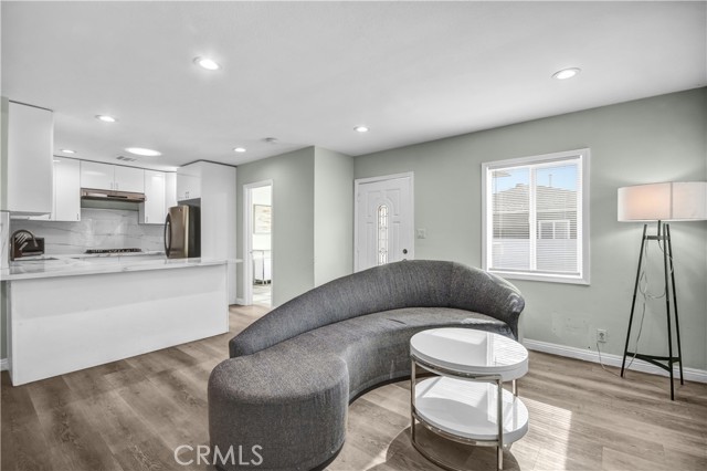 Detail Gallery Image 6 of 32 For 12811 Oaks Avenue, Chino,  CA 91710 - 6 Beds | 3 Baths