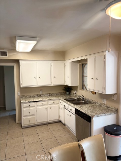 Detail Gallery Image 9 of 21 For 40603 Poppy Dr, Hemet,  CA 92544 - 3 Beds | 2 Baths