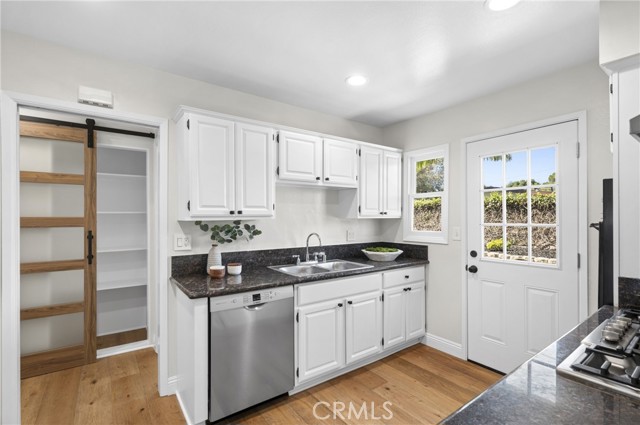 Image 7 of 21 For 2279 Rutgers