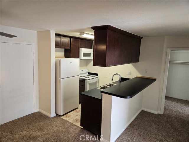 Detail Gallery Image 32 of 39 For 5585 E Pacific Coast #115,  Long Beach,  CA 90804 - 2 Beds | 1 Baths