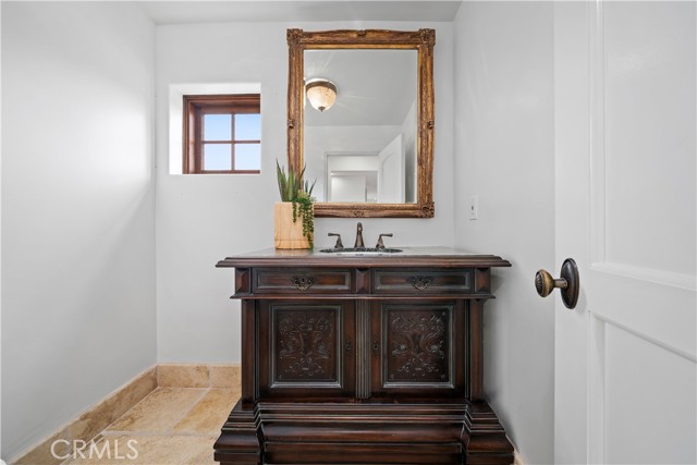 Detail Gallery Image 38 of 66 For 110 via Trieste, Newport Beach,  CA 92663 - 5 Beds | 5/1 Baths