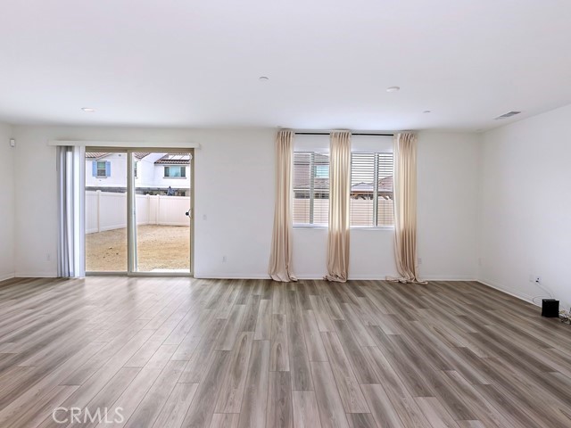 Detail Gallery Image 18 of 38 For 29553 Tulipwood St, Menifee,  CA 92584 - 5 Beds | 3 Baths