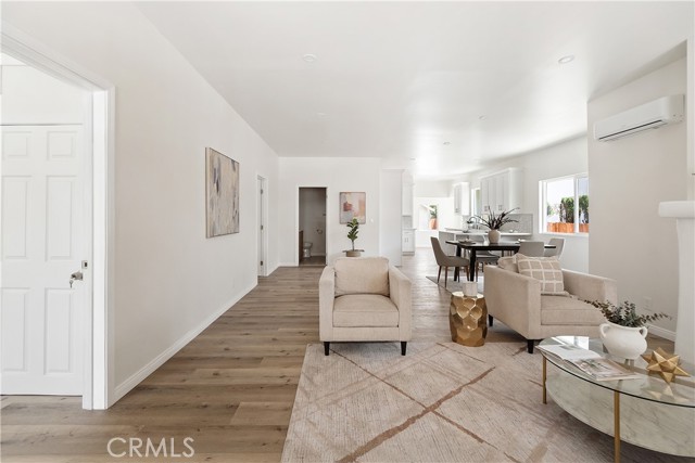 Detail Gallery Image 10 of 52 For 1251 Leighton Ave #1251,  Los Angeles,  CA 90037 - 5 Beds | 2 Baths