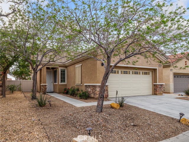 Detail Gallery Image 3 of 36 For 10364 Lakeshore Dr, Apple Valley,  CA 92308 - 2 Beds | 2 Baths