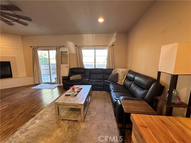 Detail Gallery Image 23 of 63 For 14193 Jicarilla Rd #302,  Apple Valley,  CA 92307 - 3 Beds | 2/1 Baths