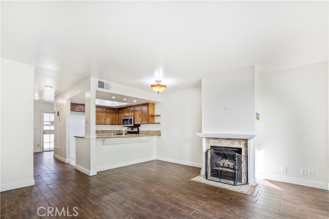 Detail Gallery Image 5 of 17 For 1738 Puente Ave #50,  Baldwin Park,  CA 91706 - 2 Beds | 2 Baths