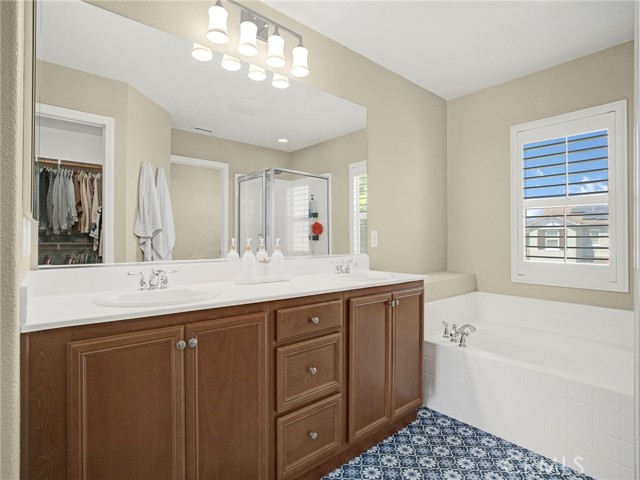 Detail Gallery Image 19 of 38 For 27027 Mountain Willow Ln, Canyon Country,  CA 91387 - 3 Beds | 2/1 Baths