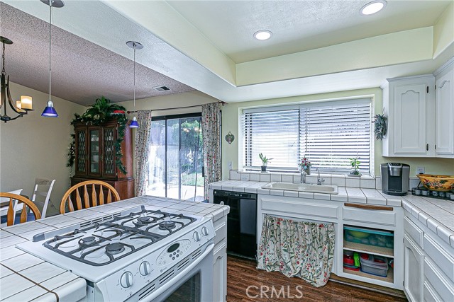 Detail Gallery Image 16 of 37 For 720 Blue Ridge Dr, Santa Maria,  CA 93455 - 3 Beds | 2 Baths