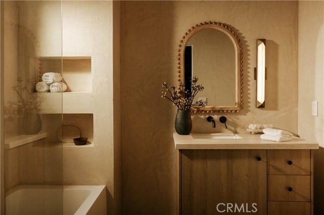 17930 Karen Drive, Encino CA: https://media.crmls.org/medias/be8a56d1-35ad-4005-a078-a435a4a98019.jpg