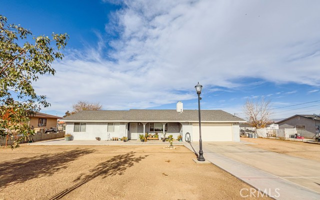 Detail Gallery Image 1 of 35 For 18492 Live Oak St, Hesperia,  CA 92345 - 3 Beds | 2 Baths