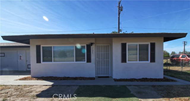 Detail Gallery Image 2 of 13 For 7685 Sterling, San Bernardino,  CA 92410 - 2 Beds | 1 Baths