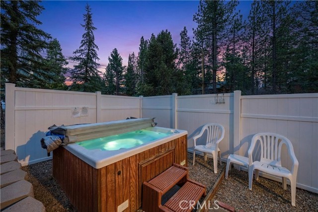 Detail Gallery Image 2 of 33 For 42324 Paramount, Big Bear Lake,  CA 92315 - 3 Beds | 2 Baths