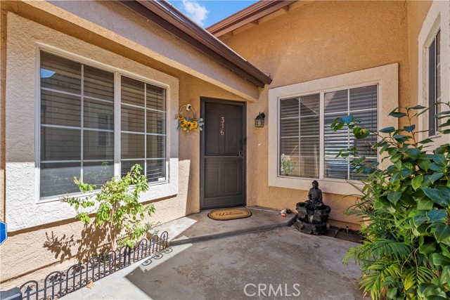 Detail Gallery Image 2 of 47 For 22942 Banyan, Saugus,  CA 91390 - 3 Beds | 2 Baths