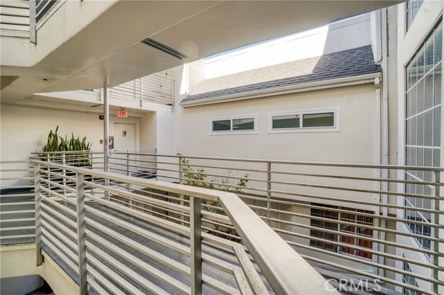 Detail Gallery Image 22 of 36 For 1129 Larrabee St #10,  West Hollywood,  CA 90069 - 2 Beds | 2 Baths