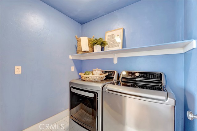 218 Covina Avenue, Long Beach CA: https://media.crmls.org/medias/be8cc027-36c9-4002-98e5-687d6477e652.jpg