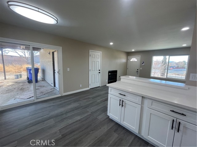 Detail Gallery Image 6 of 26 For 15889 Topango Rd, Victorville,  CA 92394 - 3 Beds | 2 Baths