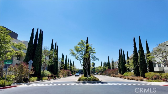 Detail Gallery Image 40 of 42 For 5547 Strand #103,  Hawthorne,  CA 90250 - 2 Beds | 3 Baths