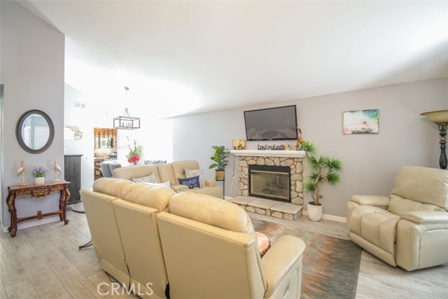 Detail Gallery Image 5 of 38 For 39520 Countryside, Murrieta,  CA 92562 - 4 Beds | 2 Baths