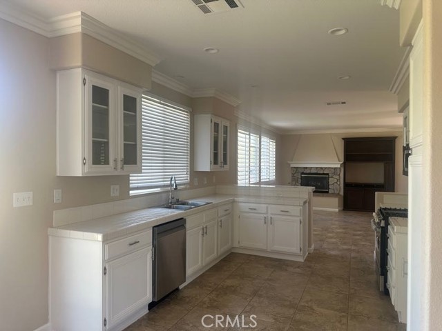 Detail Gallery Image 6 of 24 For 43644 Savona, Temecula,  CA 92592 - 4 Beds | 2/1 Baths