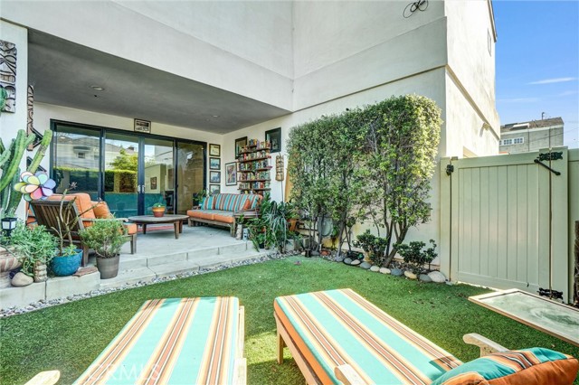 Detail Gallery Image 22 of 29 For 221 Attica, Long Beach,  CA 90803 - 5 Beds | 4 Baths