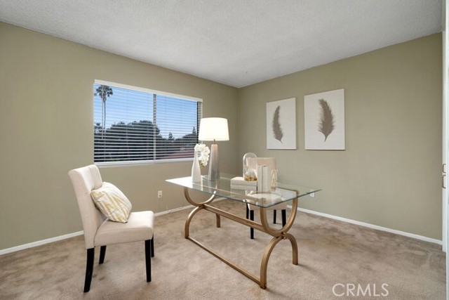 972 E California Boulevard, Pasadena CA: https://media.crmls.org/medias/be8e453b-566b-4e5d-983b-e92bae4d7dcf.jpg