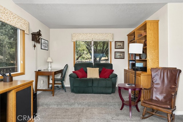 Detail Gallery Image 13 of 49 For 39397 Moonray Ln, Oakhurst,  CA 93644 - 3 Beds | 2/1 Baths