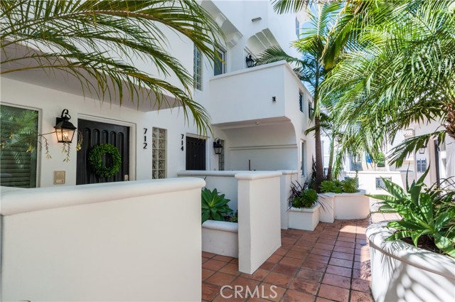 712 Manhattan Beach Boulevard, Manhattan Beach, California 90266, 3 Bedrooms Bedrooms, ,3 BathroomsBathrooms,Residential,Sold,Manhattan Beach,SB17051799