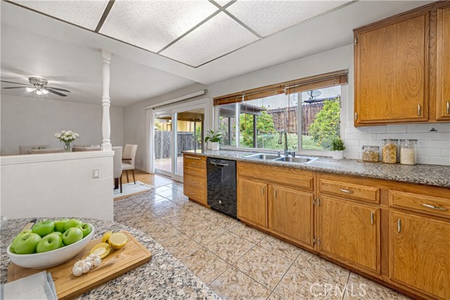 Detail Gallery Image 11 of 40 For 8237 Henshaw, Buena Park,  CA 90621 - 3 Beds | 2/1 Baths