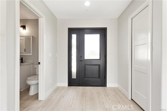Detail Gallery Image 5 of 41 For 22562 Houston St, Apple Valley,  CA 92308 - 4 Beds | 2 Baths