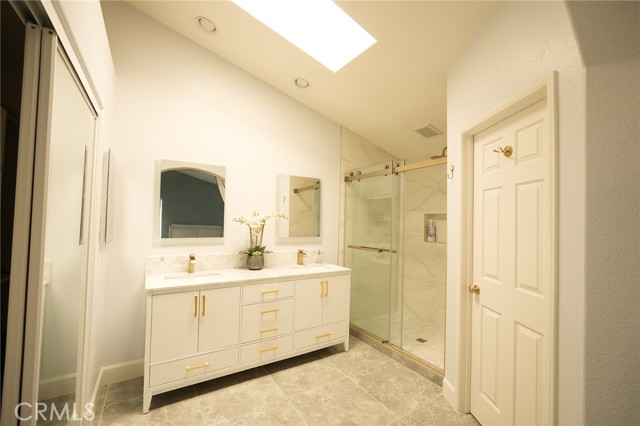 Master Bathroom bright and spacious