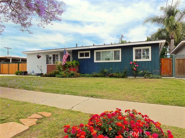 5840 E Conant St, Long Beach, CA 90808