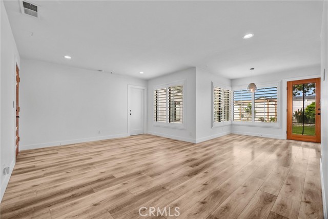 MLS #OC26069266 image #4