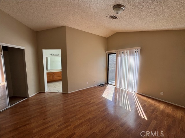 Detail Gallery Image 22 of 44 For 4546 Grandview Dr, Palmdale,  CA 93551 - 3 Beds | 3 Baths