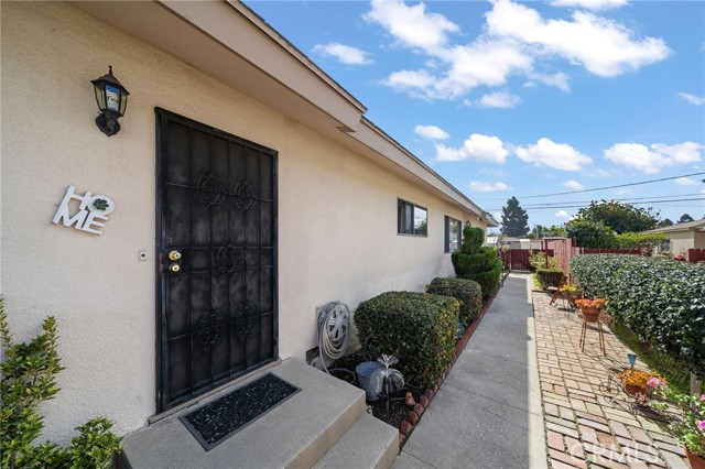 Detail Gallery Image 4 of 32 For 1422 E Mauretania, Wilmington,  CA 90744 - – Beds | – Baths