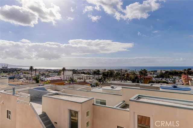 849 15th Street, Hermosa Beach, California 90254, 3 Bedrooms Bedrooms, ,2 BathroomsBathrooms,Residential,Sold,15th,SB22229199