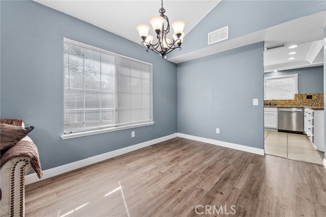 Detail Gallery Image 19 of 43 For 20599 Bloomfield, Riverside,  CA 92508 - 4 Beds | 3 Baths