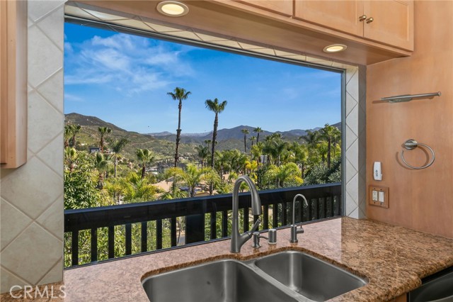Detail Gallery Image 14 of 48 For 780 Singing Vista, El Cajon,  CA 92019 - 4 Beds | 3/1 Baths