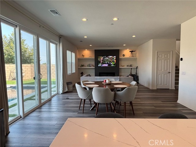 Detail Gallery Image 3 of 26 For 9605 Bonsai Ln, Riverside,  CA 92508 - 5 Beds | 3 Baths