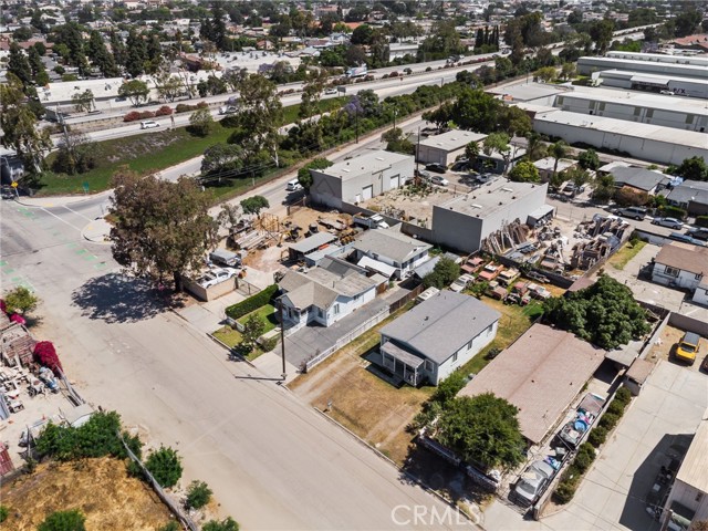 435 S Palm Avenue, Santa Paula CA: https://media.crmls.org/medias/be93e722-1474-46bb-a0aa-c8b03339f20a.jpg