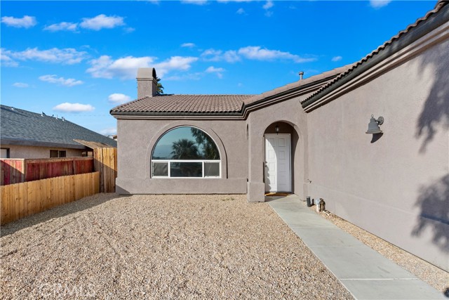 Detail Gallery Image 2 of 33 For 66680 3rd St, Desert Hot Springs,  CA 92240 - 3 Beds | 2 Baths