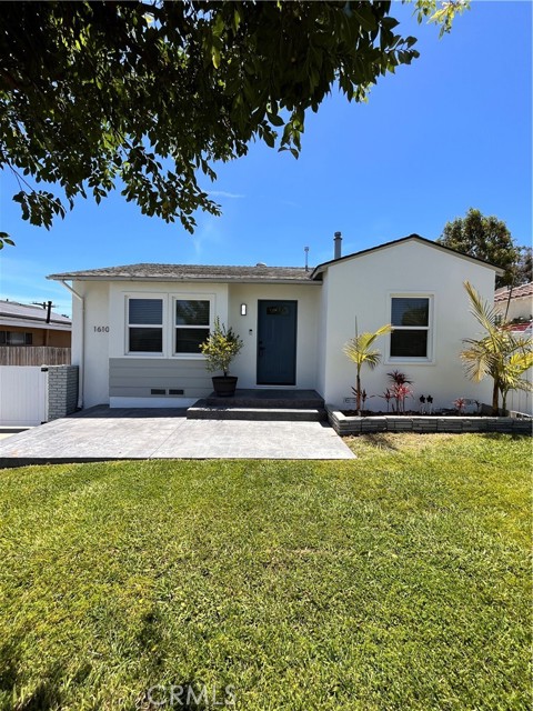 1610 266th Street, Harbor City CA: https://media.crmls.org/medias/be944167-441d-404a-aec4-feec3d022a11.jpg