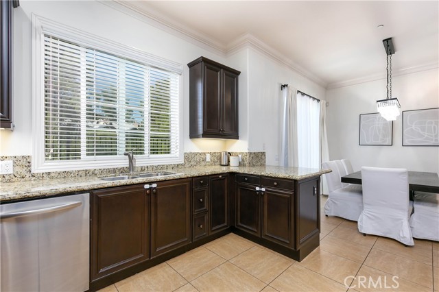 Detail Gallery Image 11 of 29 For 11629 Verona Dr, Chatsworth,  CA 91311 - 3 Beds | 3/1 Baths